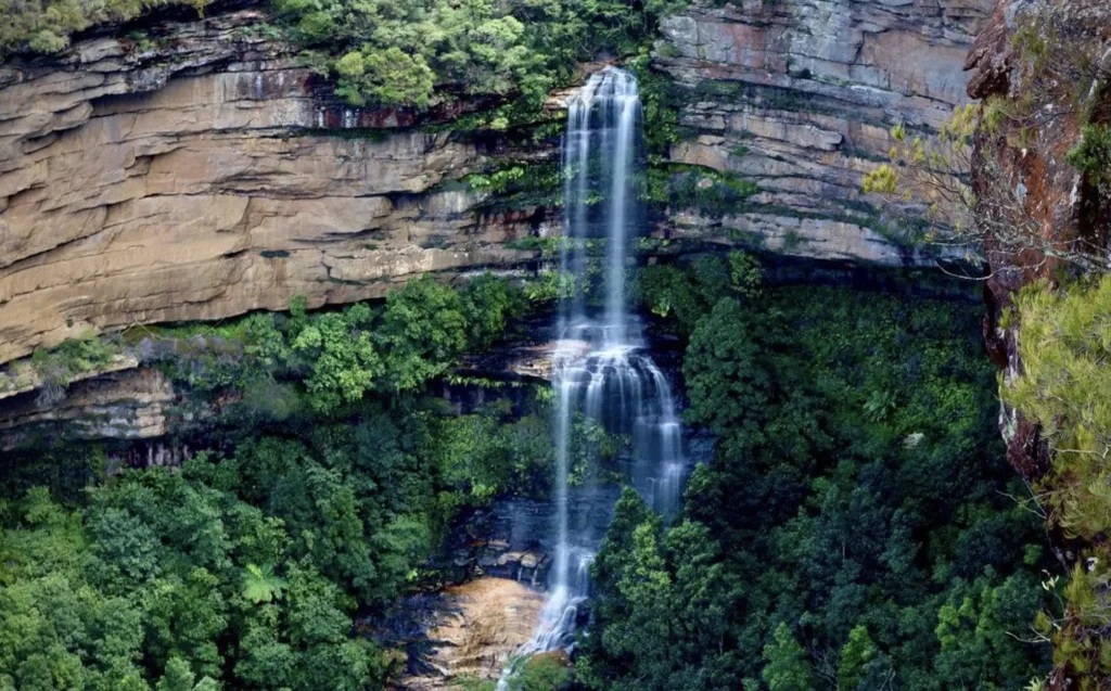 blue mountains